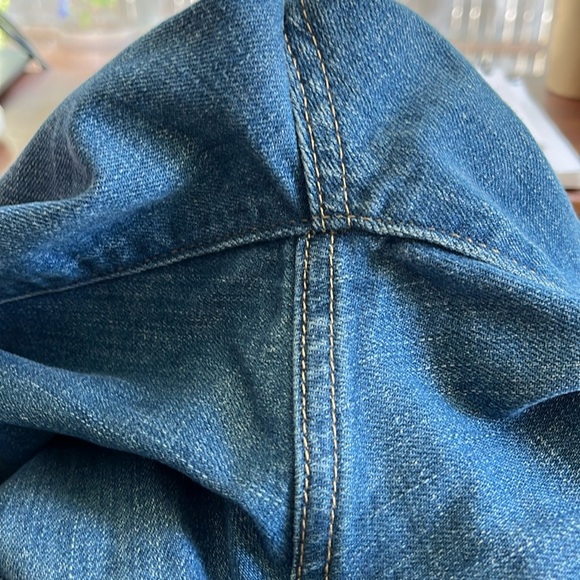 GAP High Rise Wide Leg Crop Jean | Medium Blue | 8/29 Regular - Picture 8 of 9